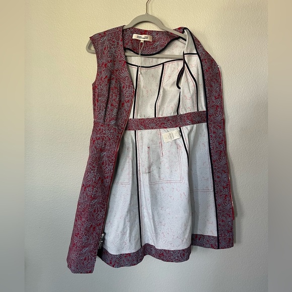 Diane Von Furstenberg Sleeveless Red & Blue Floral Mini Dress Women’s Size 2 - Picture 3 of 16